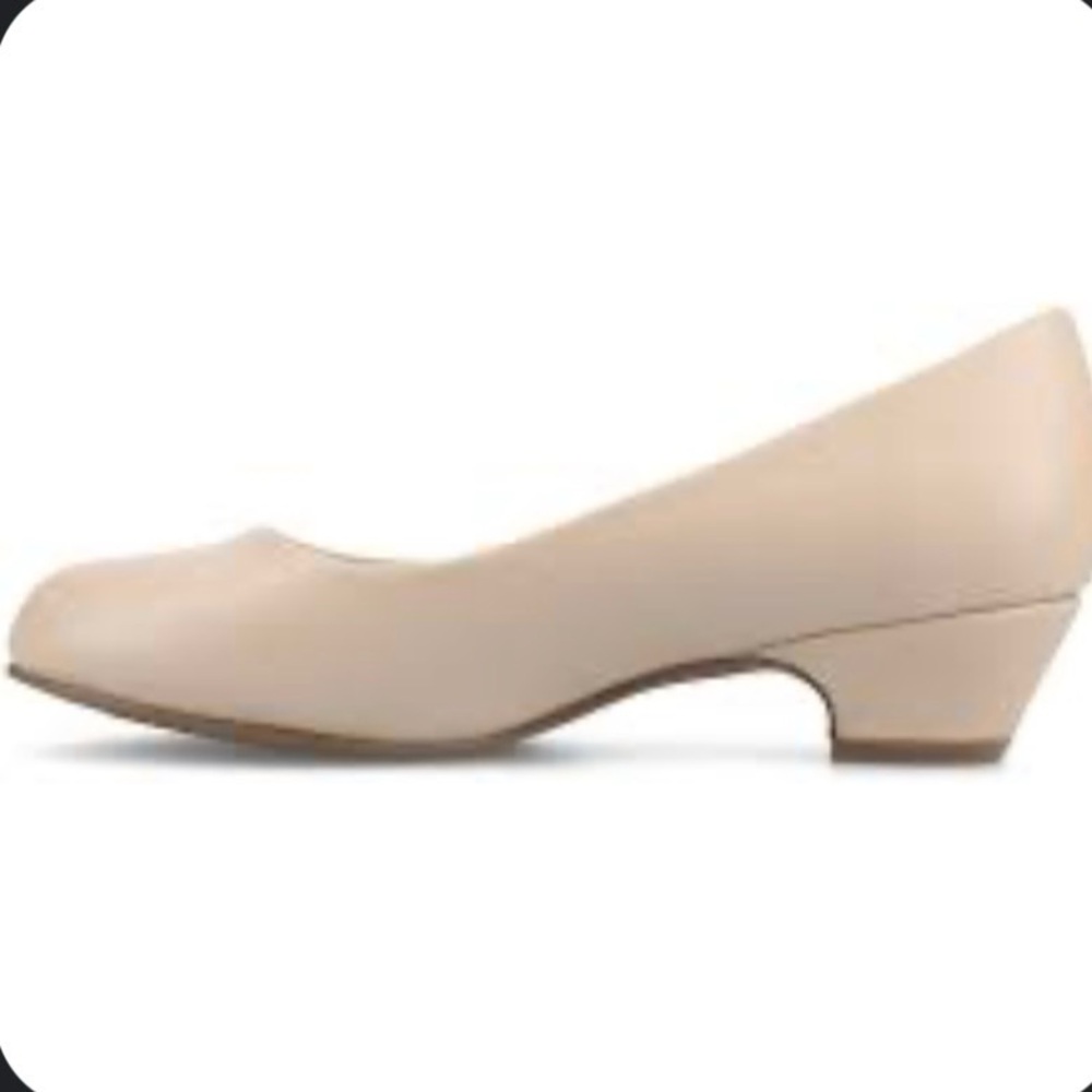 Journee cream flats shoes